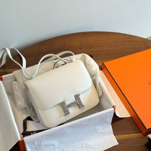 Hermes Constance 18 with Aligator Buckle
