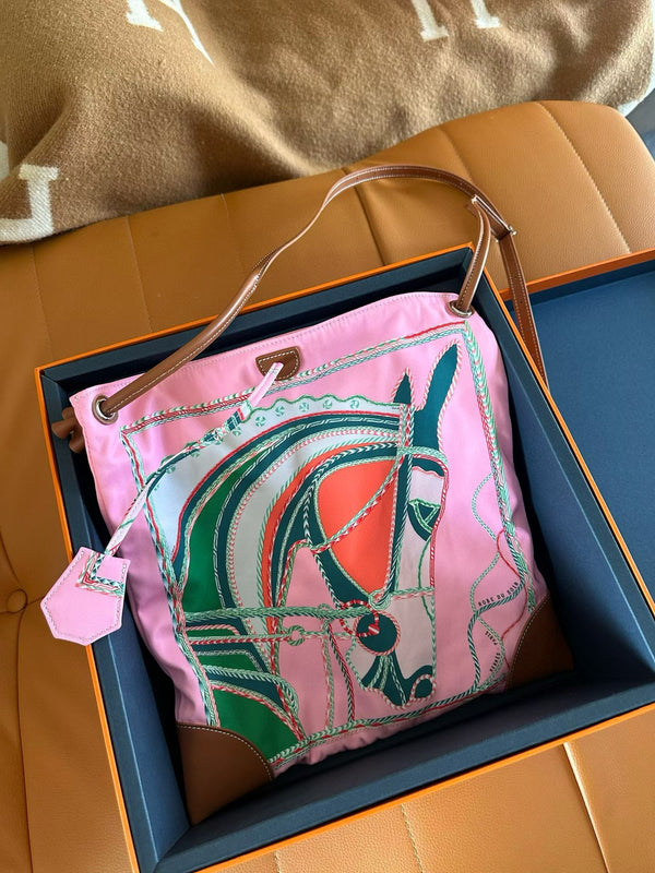 Hermes silkycity bag with a “Coud de Fouet”