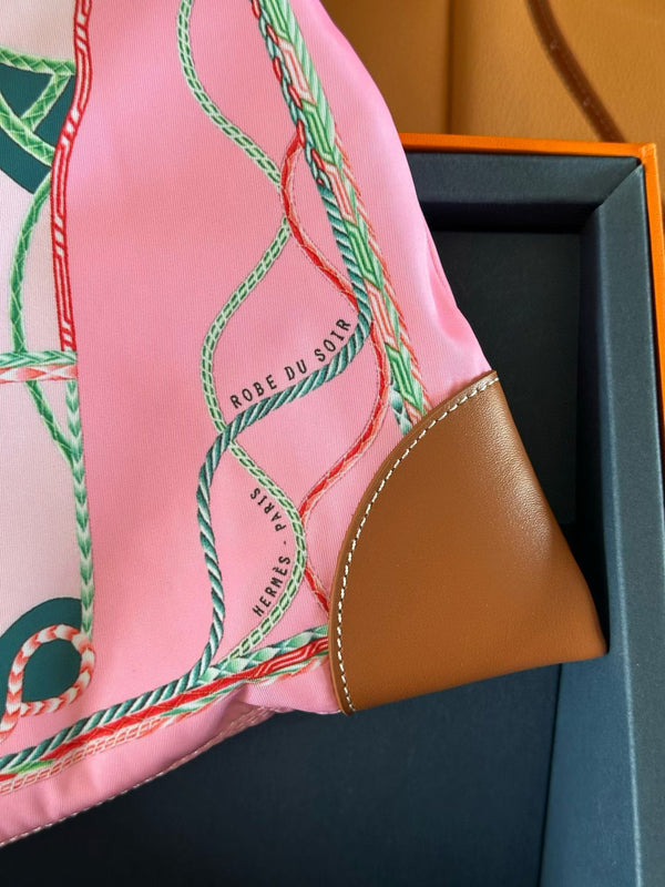 Hermes silkycity bag with a “Coud de Fouet”